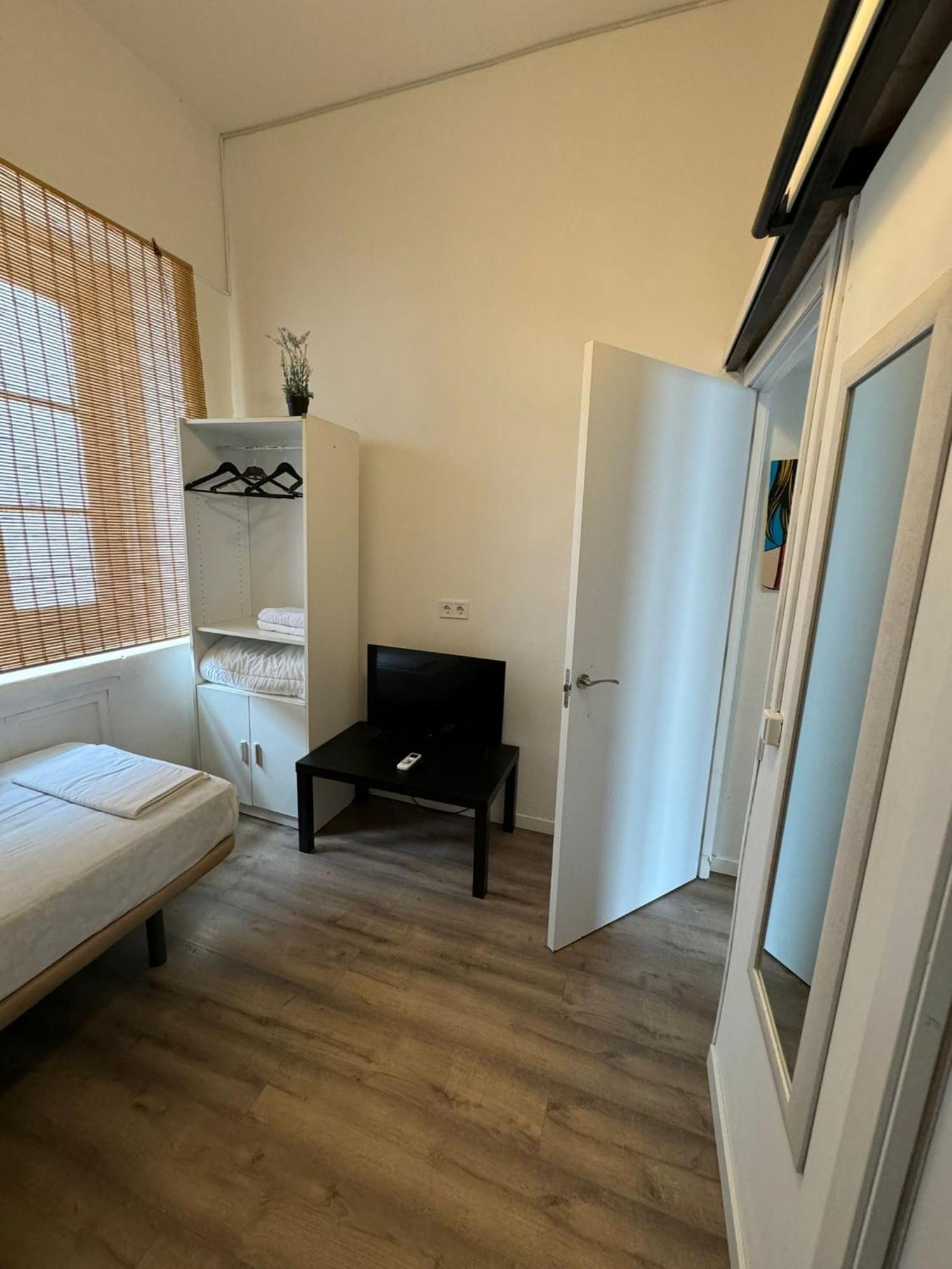 Alanta Apartments Мадрид Екстериор снимка