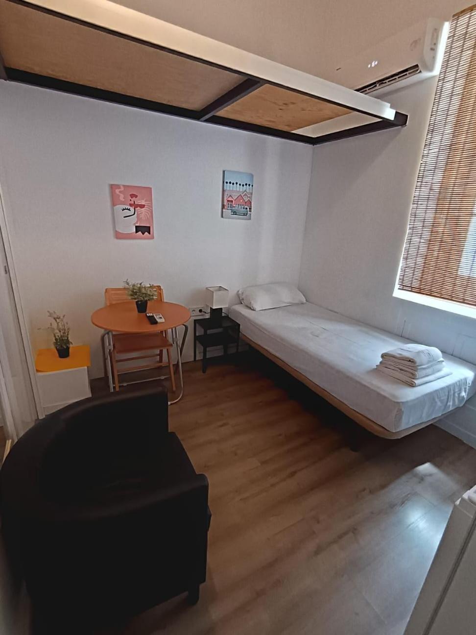 Alanta Apartments Мадрид Екстериор снимка